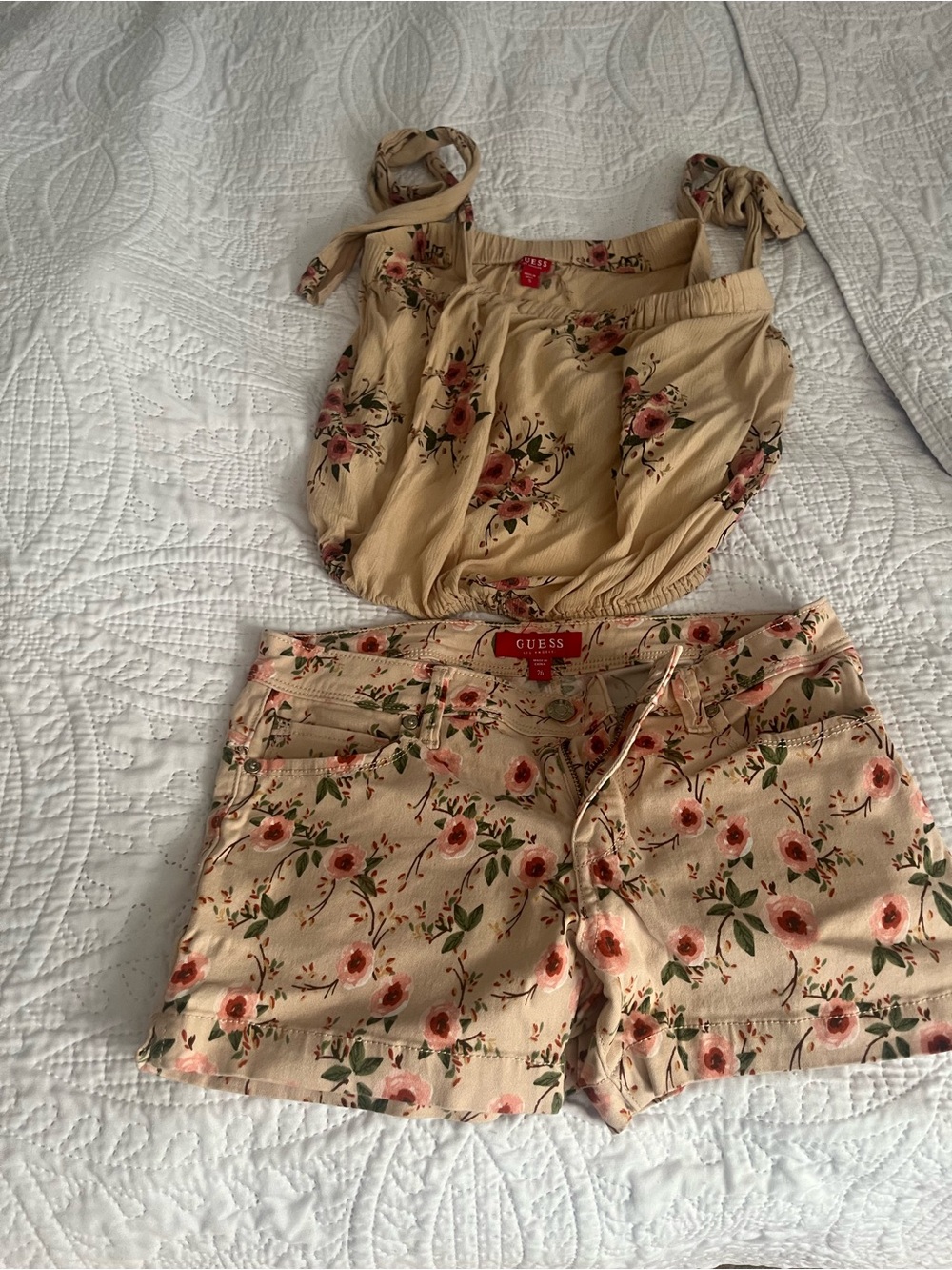 Guess Beige Floral Tie-Shoulder Crop Top & Shorts Set - Picture 3 of 6